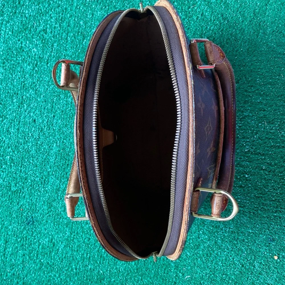 Extra pics. Authentic Louis Vuitton Bag - Picture 5 of 12